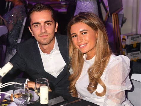 who is dani dyer dating now